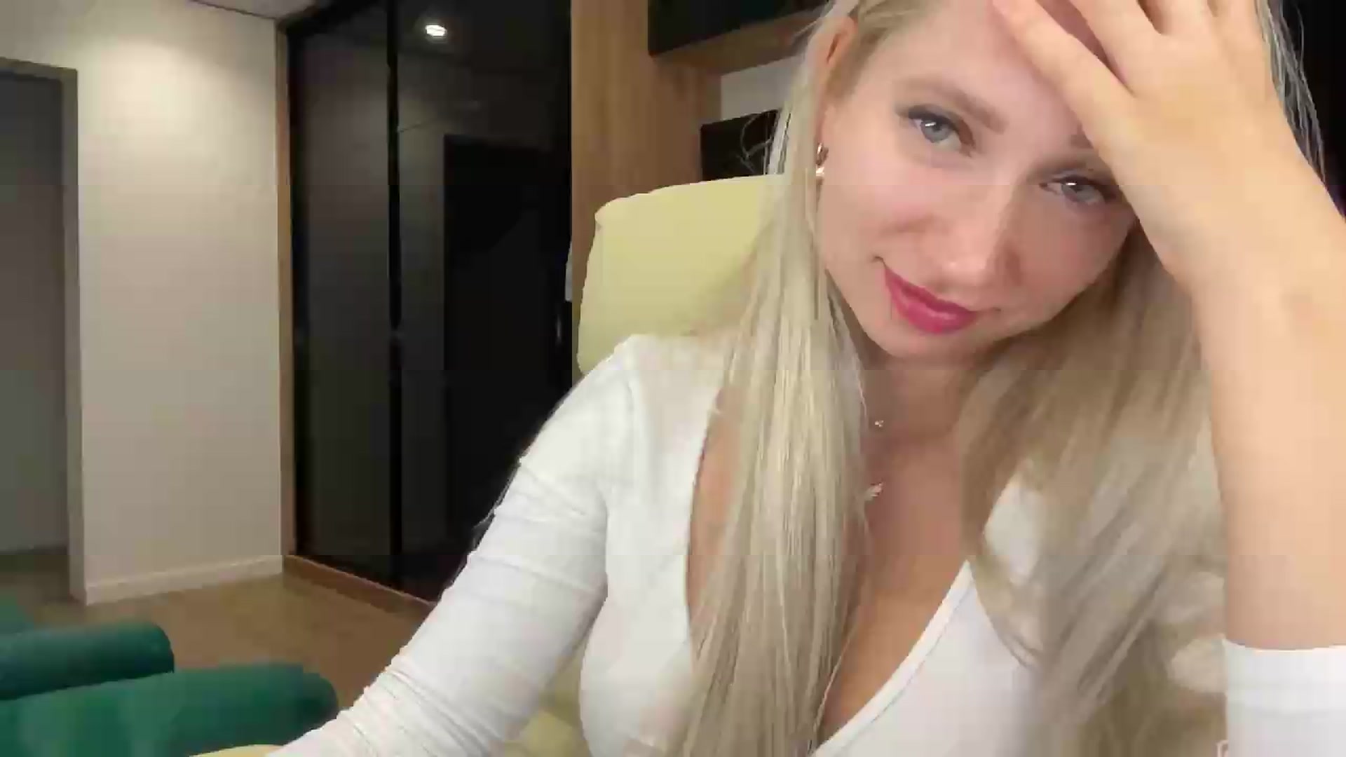 Gallery image thumbnail from Miss_Sylvia's myfreecams stream on, 08/25/2026, 21:44 image 11 of 20