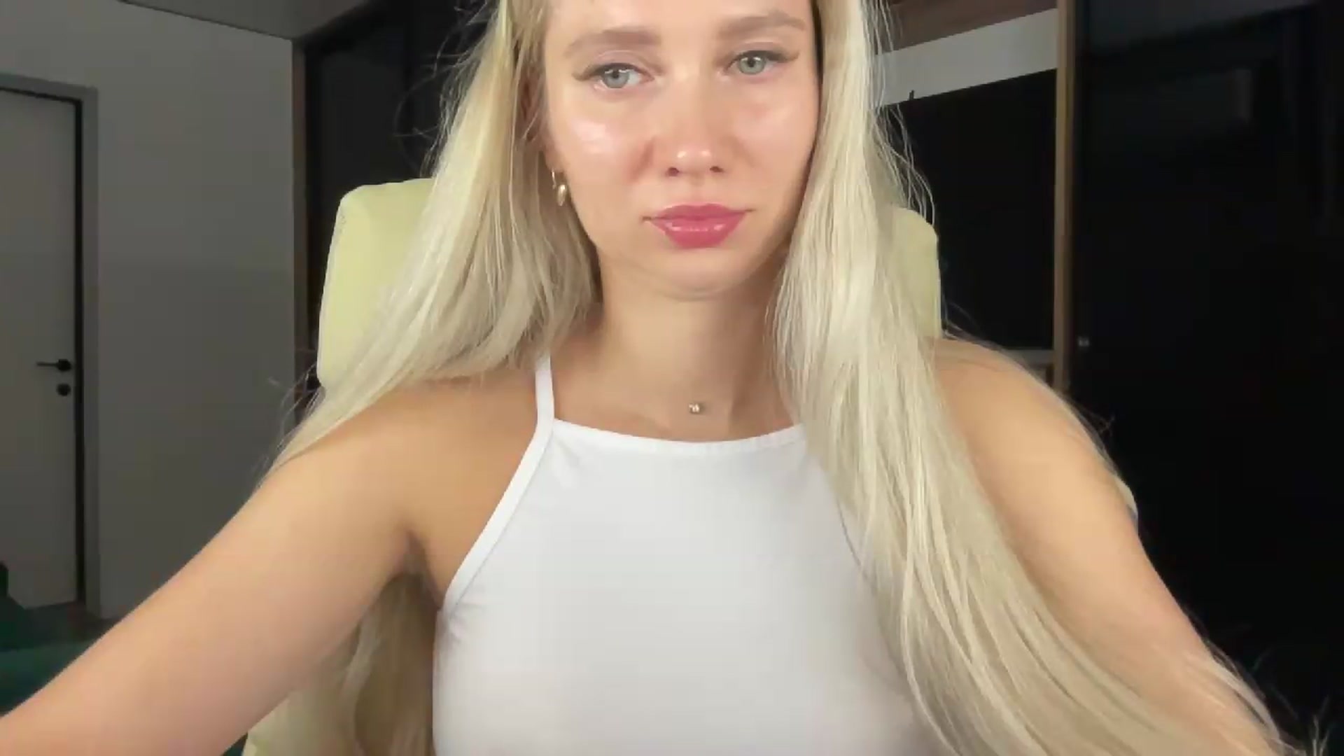 Gallery image thumbnail from Miss_Sylvia's myfreecams stream on, 08/26/2026, 18:09 image 8 of 20