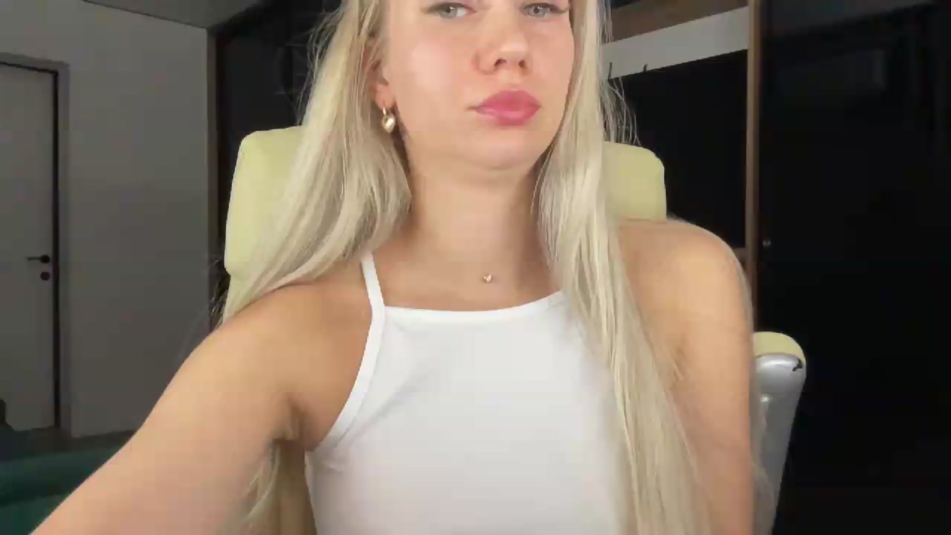 Gallery image thumbnail from Miss_Sylvia's myfreecams stream on, 08/26/2026, 18:09 image 1 of 20