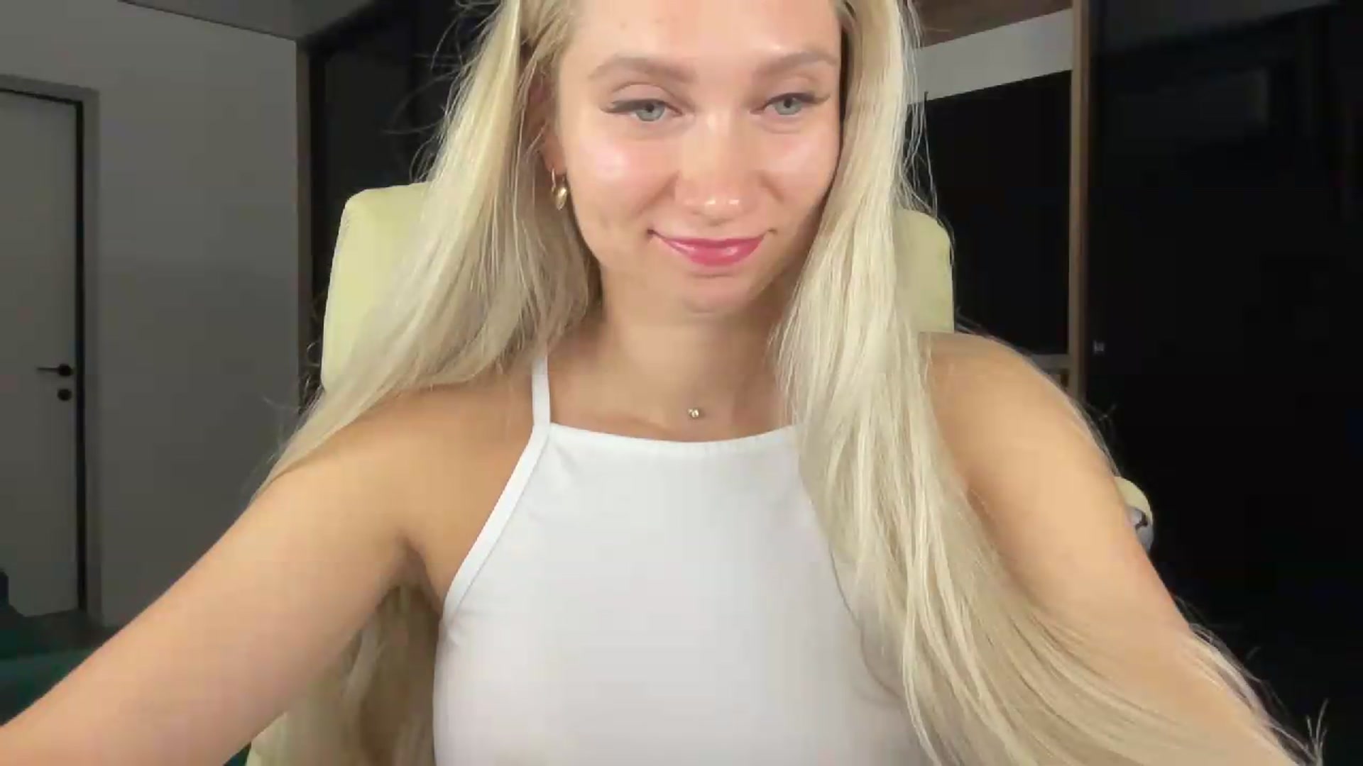 Gallery image thumbnail from Miss_Sylvia's myfreecams stream on, 08/26/2026, 18:09 image 9 of 20