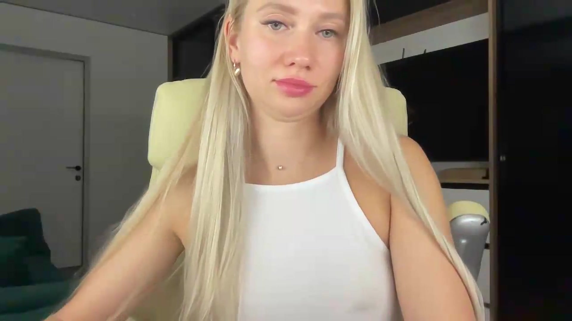 Gallery image thumbnail from Miss_Sylvia's myfreecams stream on, 08/26/2026, 22:41 image 2 of 20