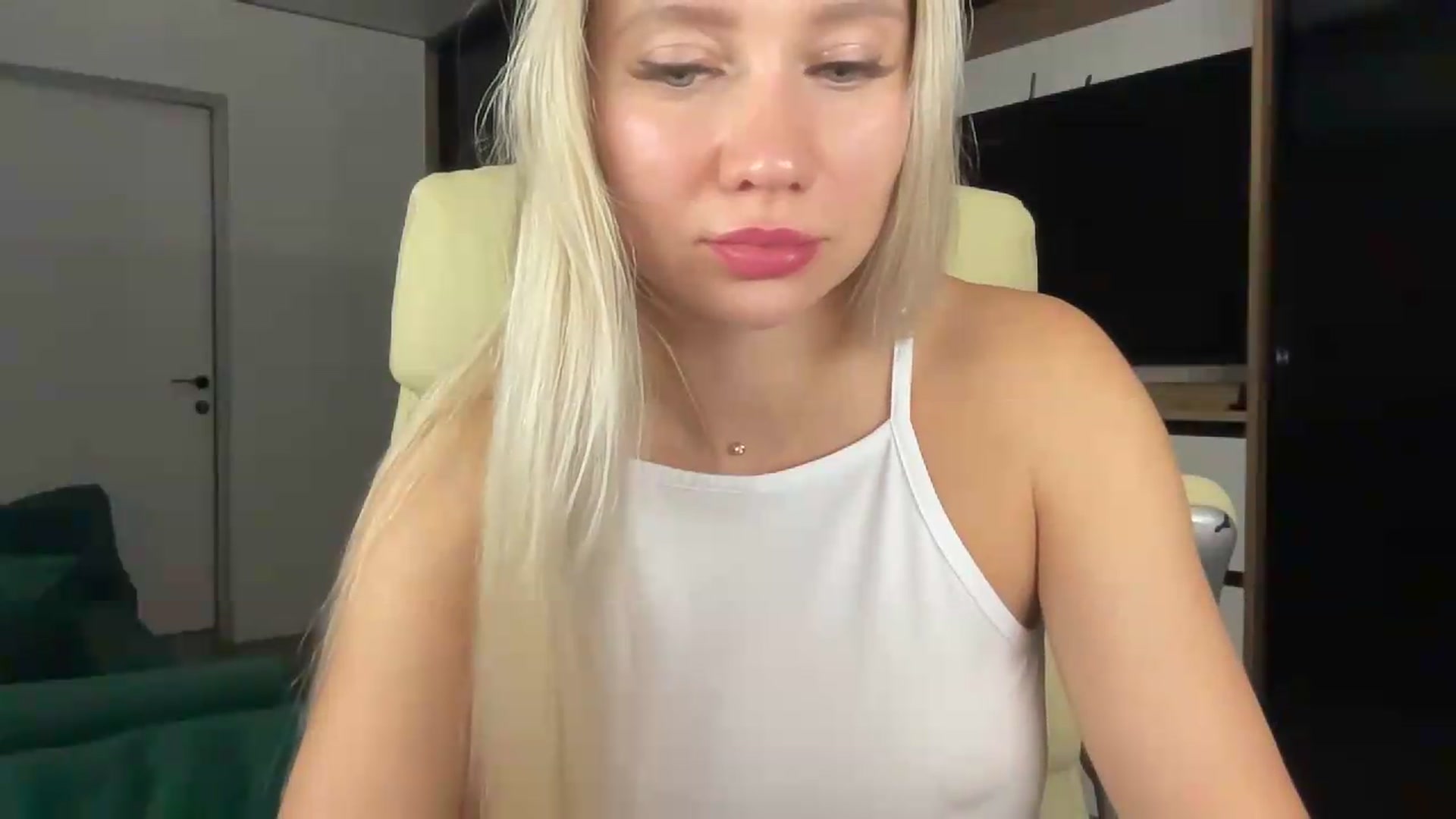 Gallery image thumbnail from Miss_Sylvia's myfreecams stream on, 08/26/2026, 22:41 image 13 of 20