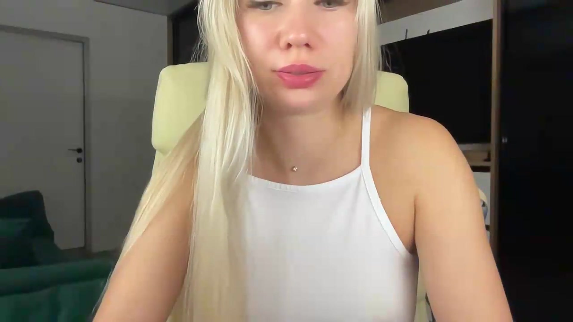 Gallery image thumbnail from Miss_Sylvia's myfreecams stream on, 08/26/2026, 22:41 image 11 of 20