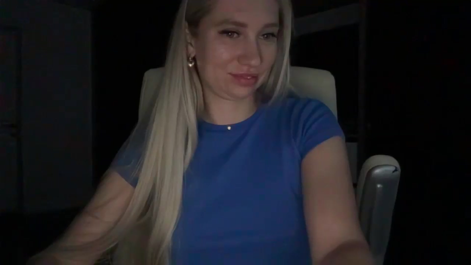 Gallery image thumbnail from Miss_Sylvia's myfreecams stream on, 08/27/2026, 17:11 image 15 of 20