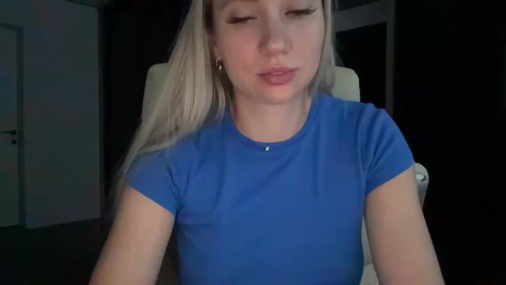Gallery image thumbnail from Miss_Sylvia's myfreecams stream on, 08/27/2026, 17:11 image 4 of 20