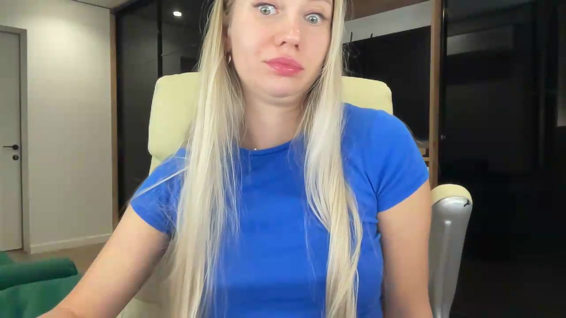 Gallery image thumbnail from Miss_Sylvia's myfreecams stream on, 08/27/2026, 23:03 image 15 of 20