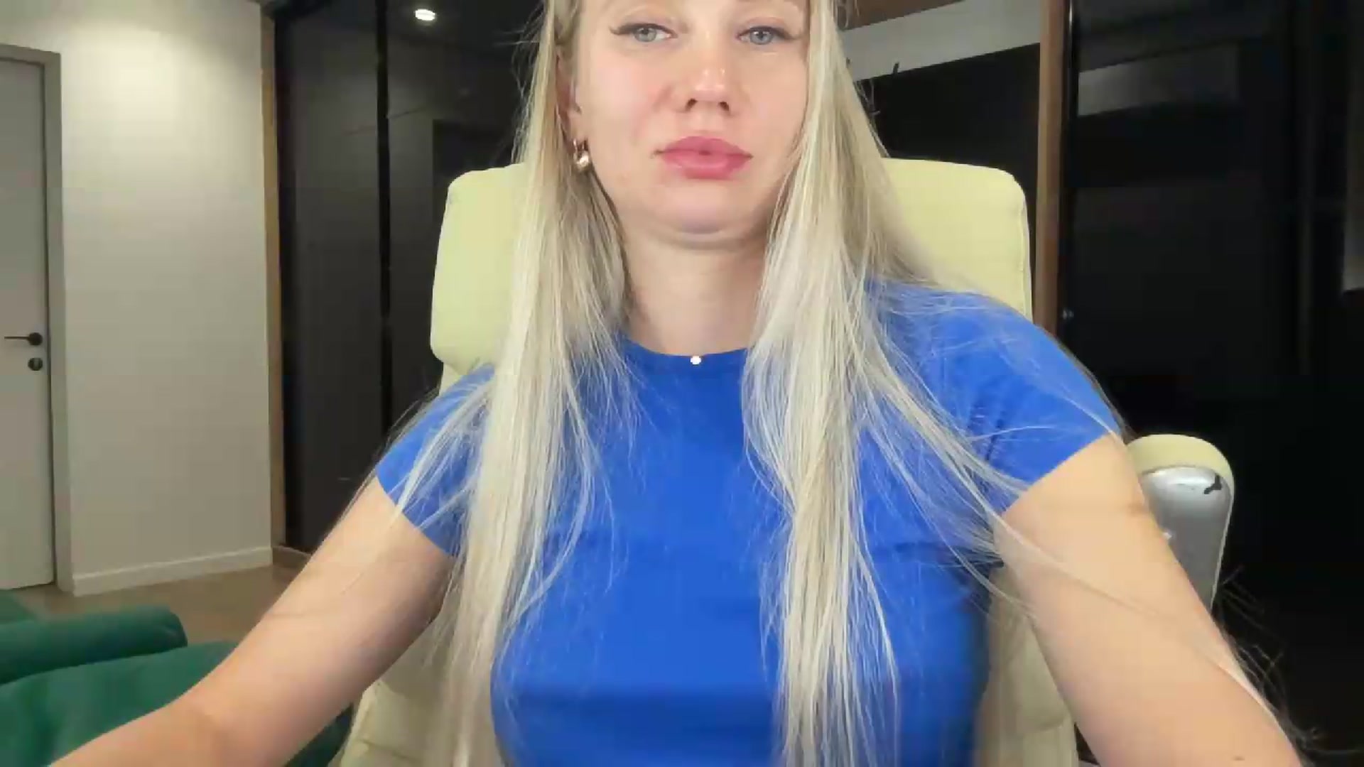 Gallery image thumbnail from Miss_Sylvia's myfreecams stream on, 08/27/2026, 23:03 image 12 of 20