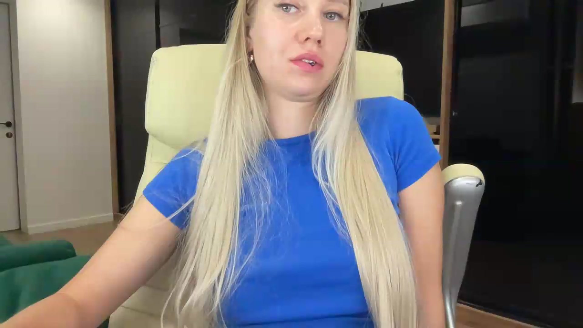 Gallery image thumbnail from Miss_Sylvia's myfreecams stream on, 08/27/2026, 23:03 image 16 of 20