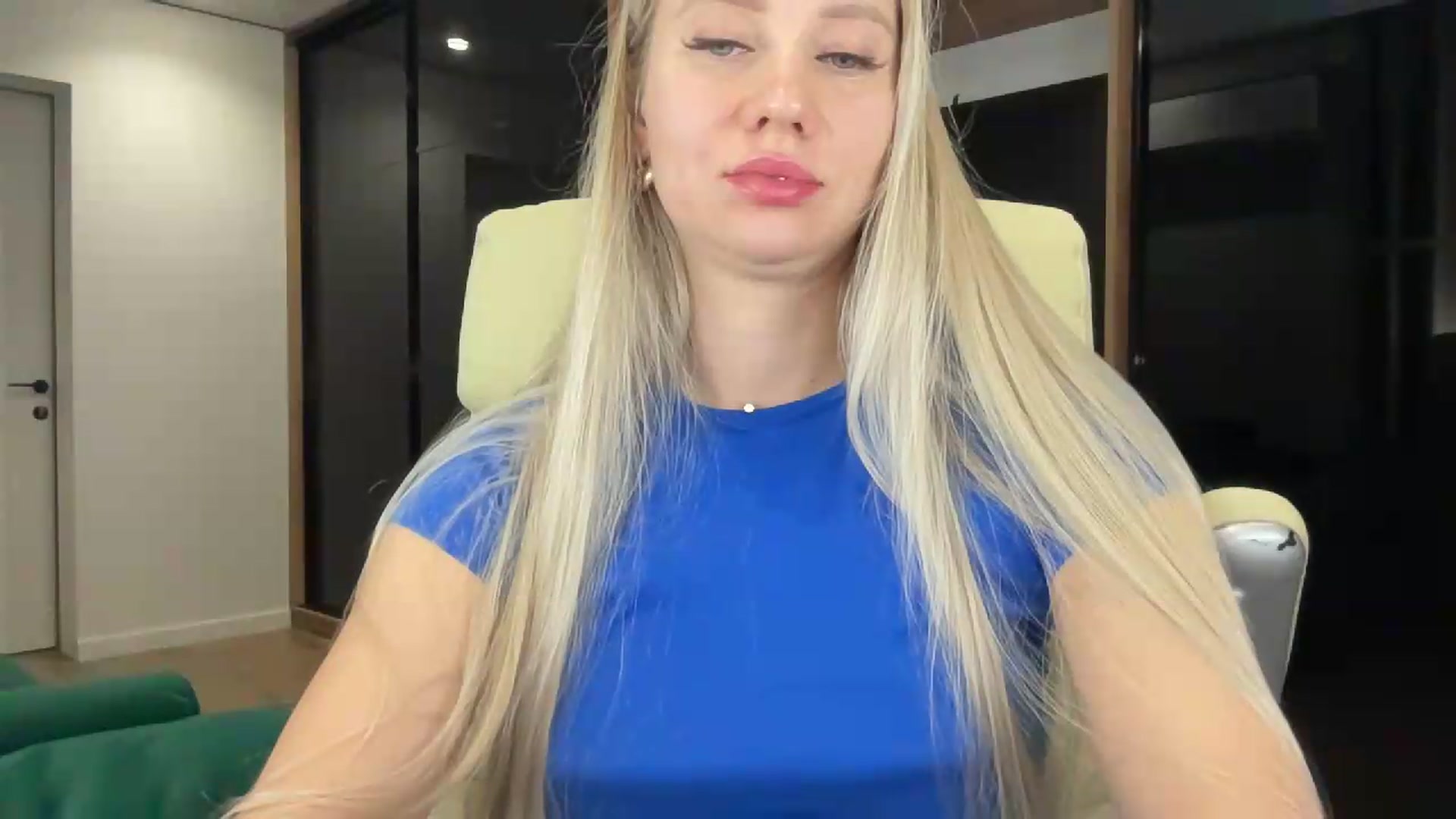 Gallery image thumbnail from Miss_Sylvia's myfreecams stream on, 08/27/2026, 23:03 image 9 of 20