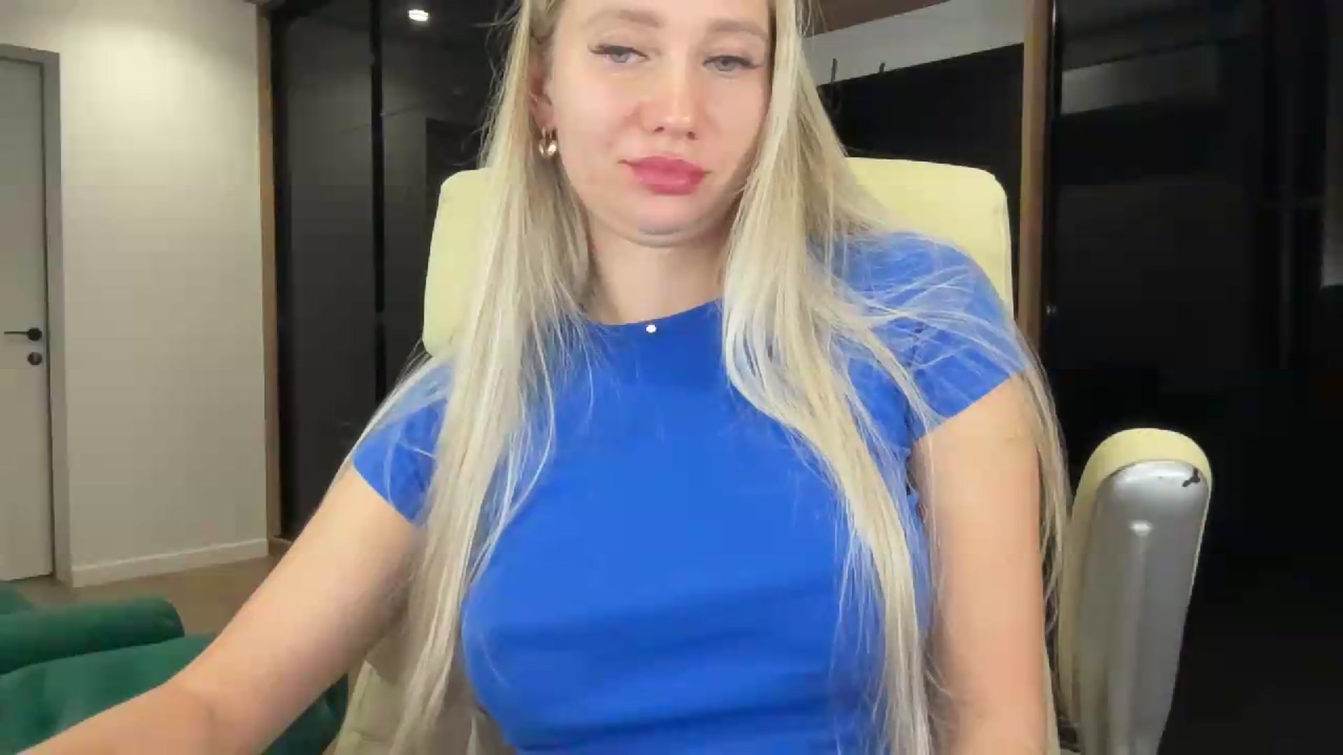 Gallery image thumbnail from Miss_Sylvia's myfreecams stream on, 08/27/2026, 23:03 image 10 of 20