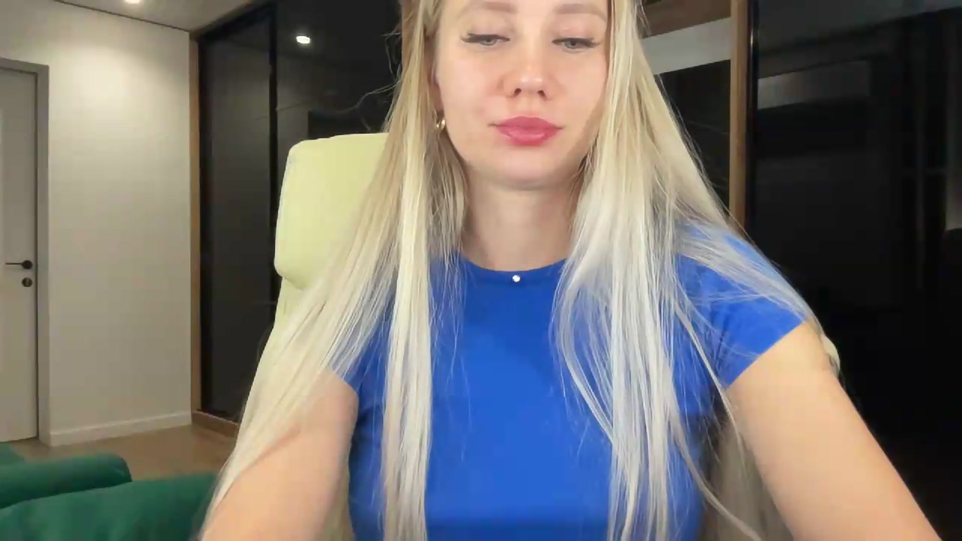 Gallery image thumbnail from Miss_Sylvia's myfreecams stream on, 08/27/2026, 23:03 image 4 of 20