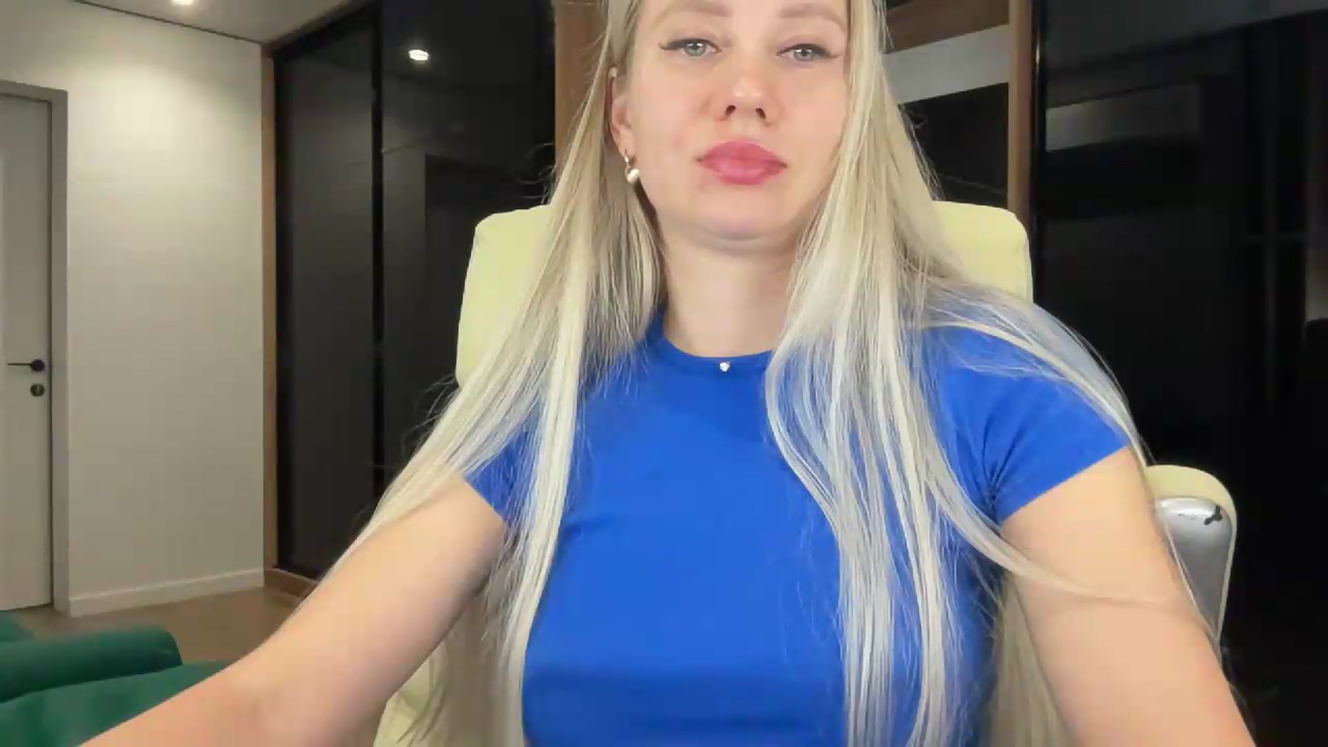 Gallery image thumbnail from Miss_Sylvia's myfreecams stream on, 08/27/2026, 23:03 image 2 of 20