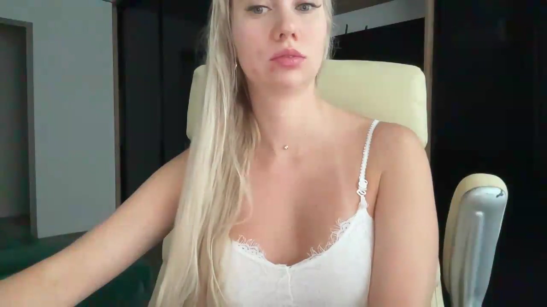 Gallery image thumbnail from Miss_Sylvia's myfreecams stream on, 08/28/2026, 16:33 image 17 of 20