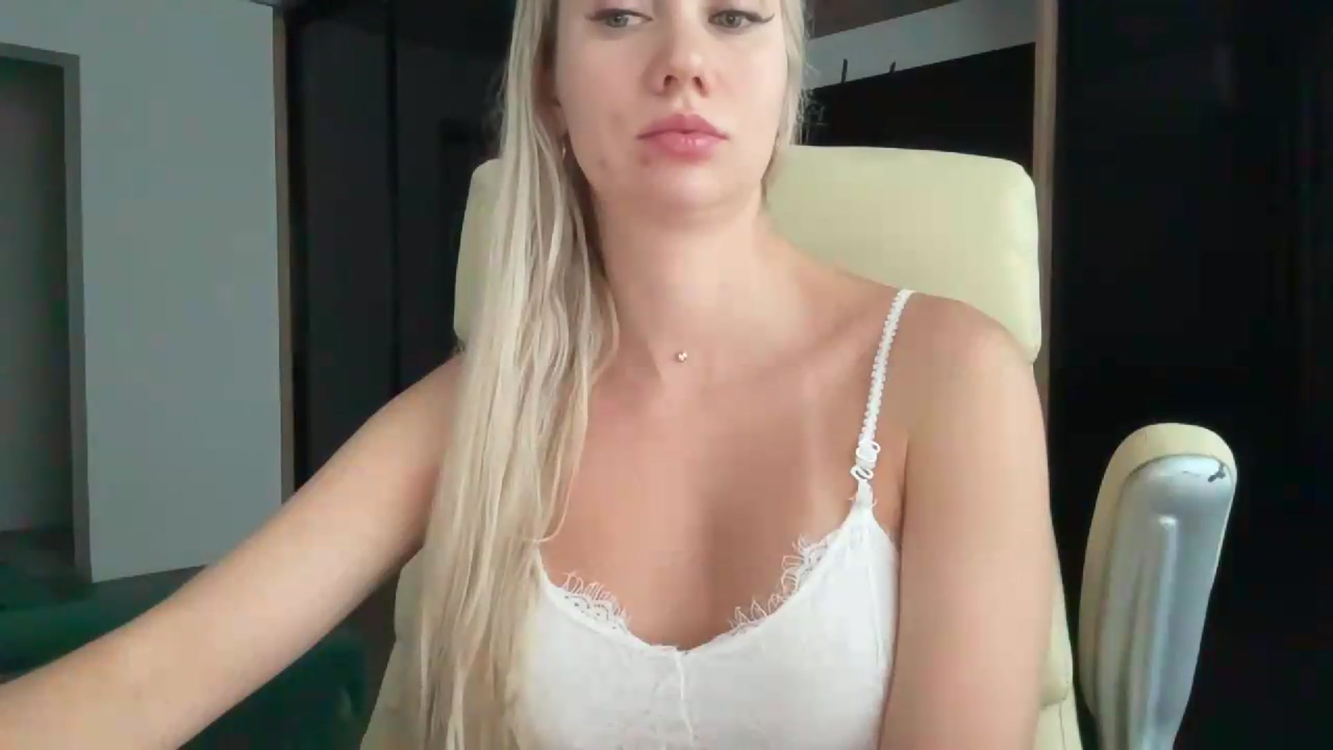 Gallery image thumbnail from Miss_Sylvia's myfreecams stream on, 08/28/2026, 16:33 image 16 of 20