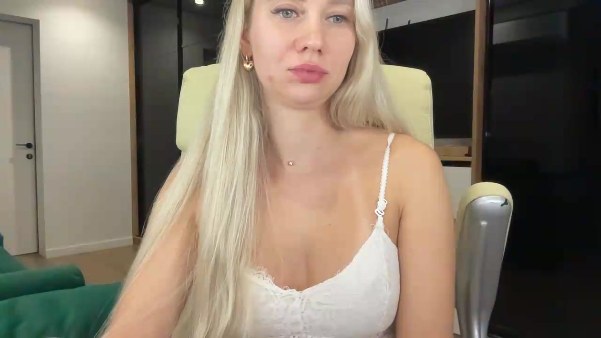 Gallery image thumbnail from Miss_Sylvia's myfreecams stream on, 08/28/2026, 21:02 image 16 of 20