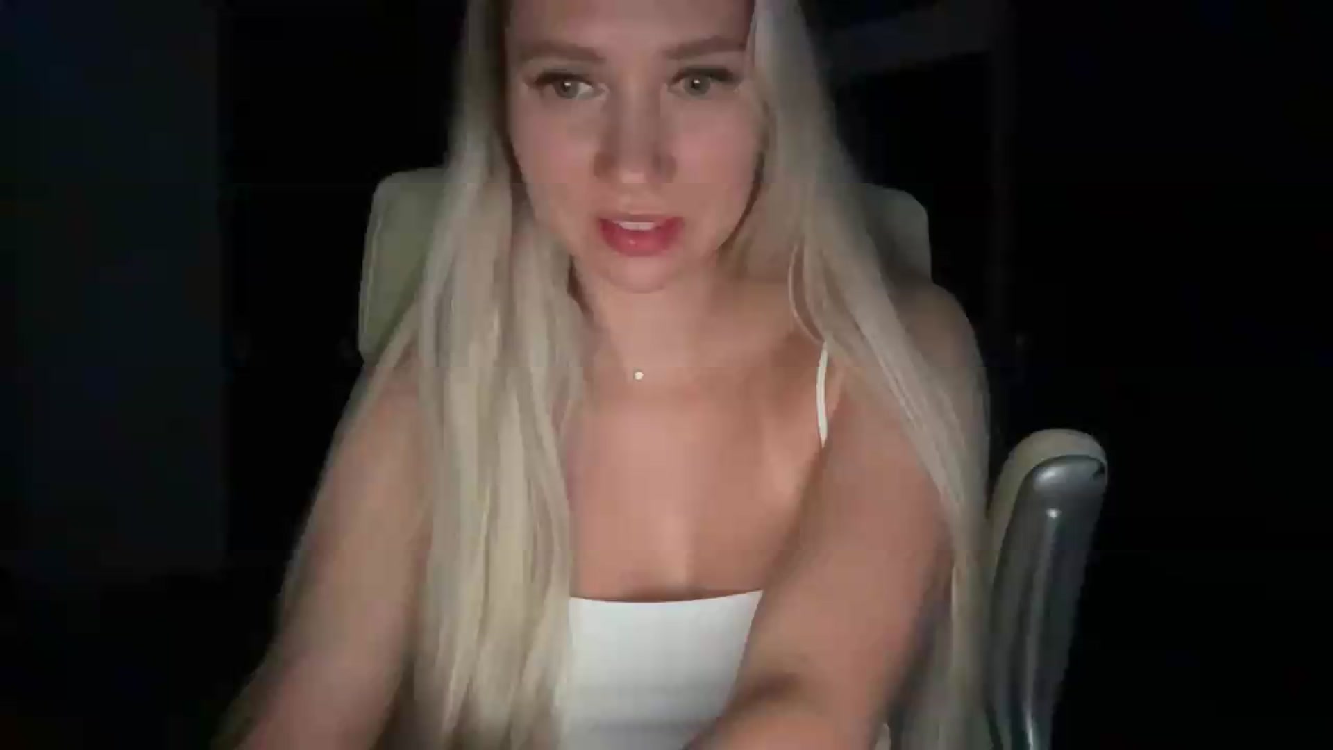 Gallery image thumbnail from Miss_Sylvia's myfreecams stream on, 08/30/2026, 17:14 image 16 of 20