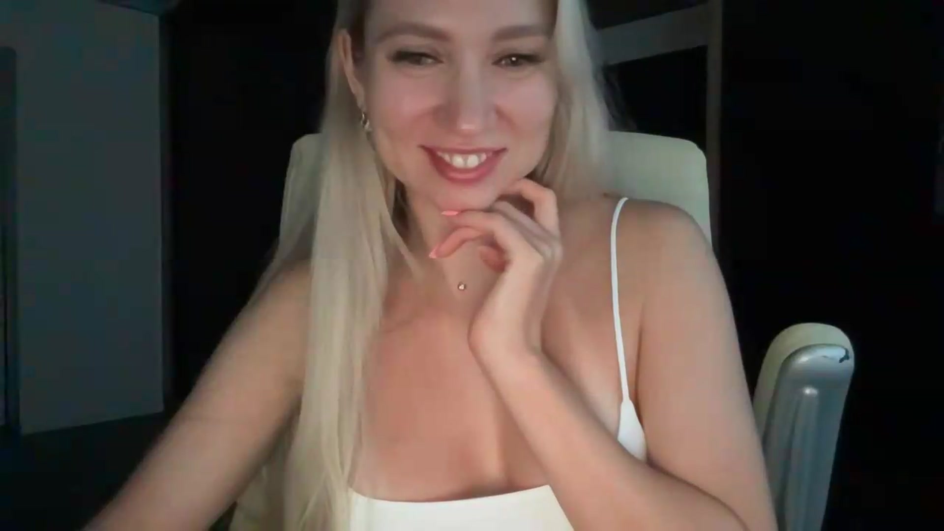 Gallery image thumbnail from Miss_Sylvia's myfreecams stream on, 08/30/2026, 17:14 image 10 of 20