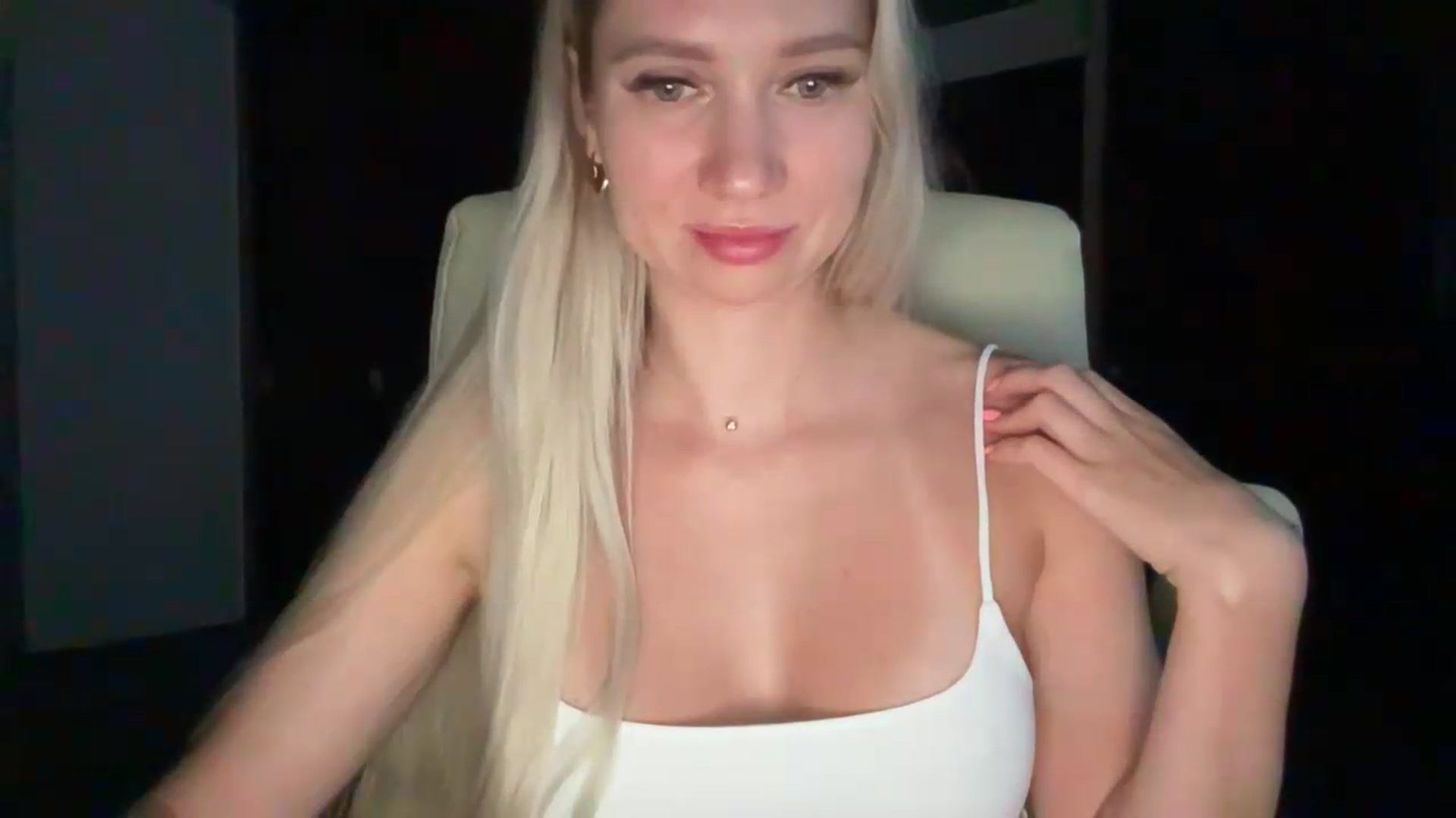 Gallery image thumbnail from Miss_Sylvia's myfreecams stream on, 08/30/2026, 17:14 image 13 of 20