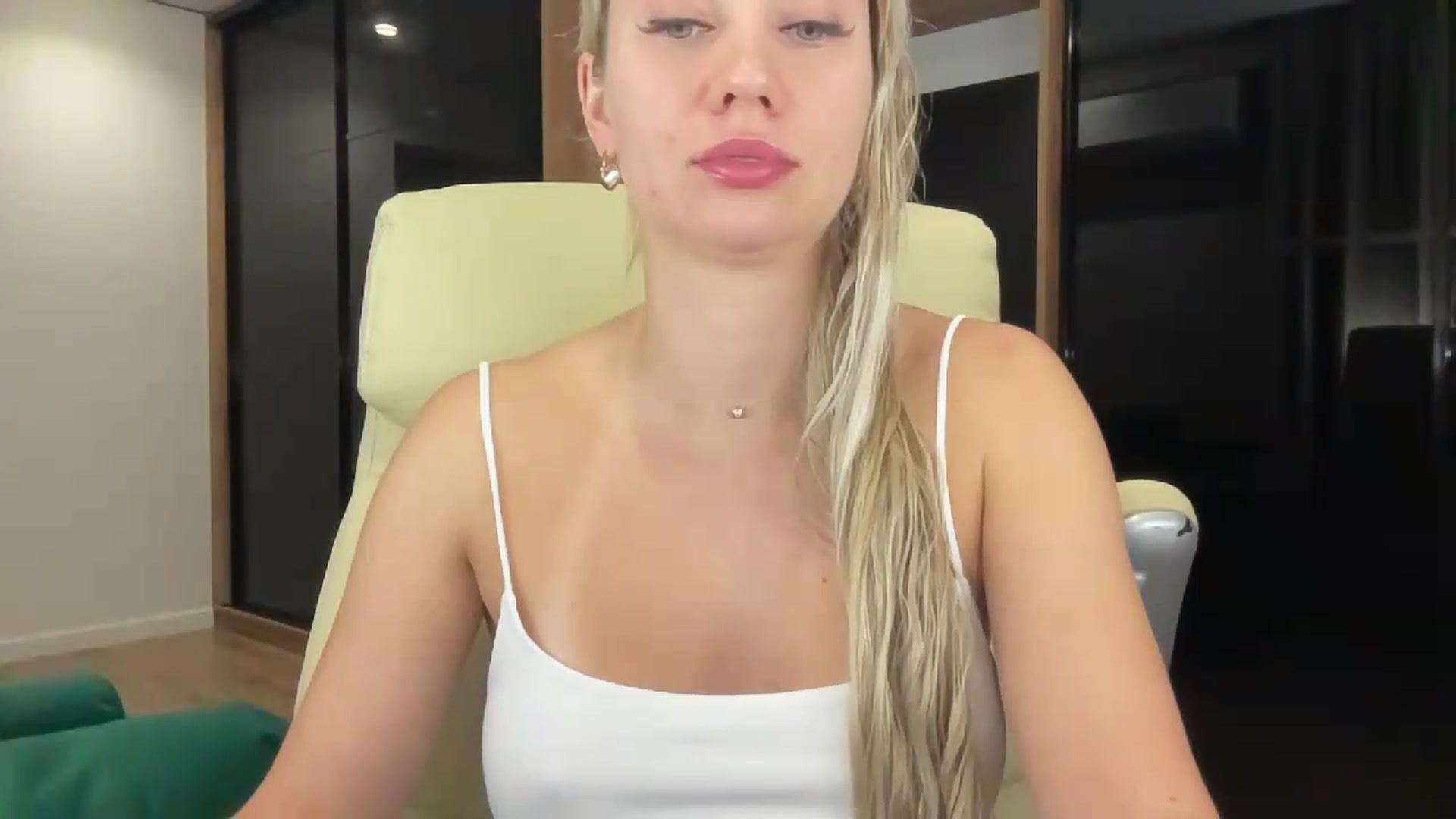 Gallery image thumbnail from Miss_Sylvia's myfreecams stream on, 08/30/2026, 20:35 image 6 of 20