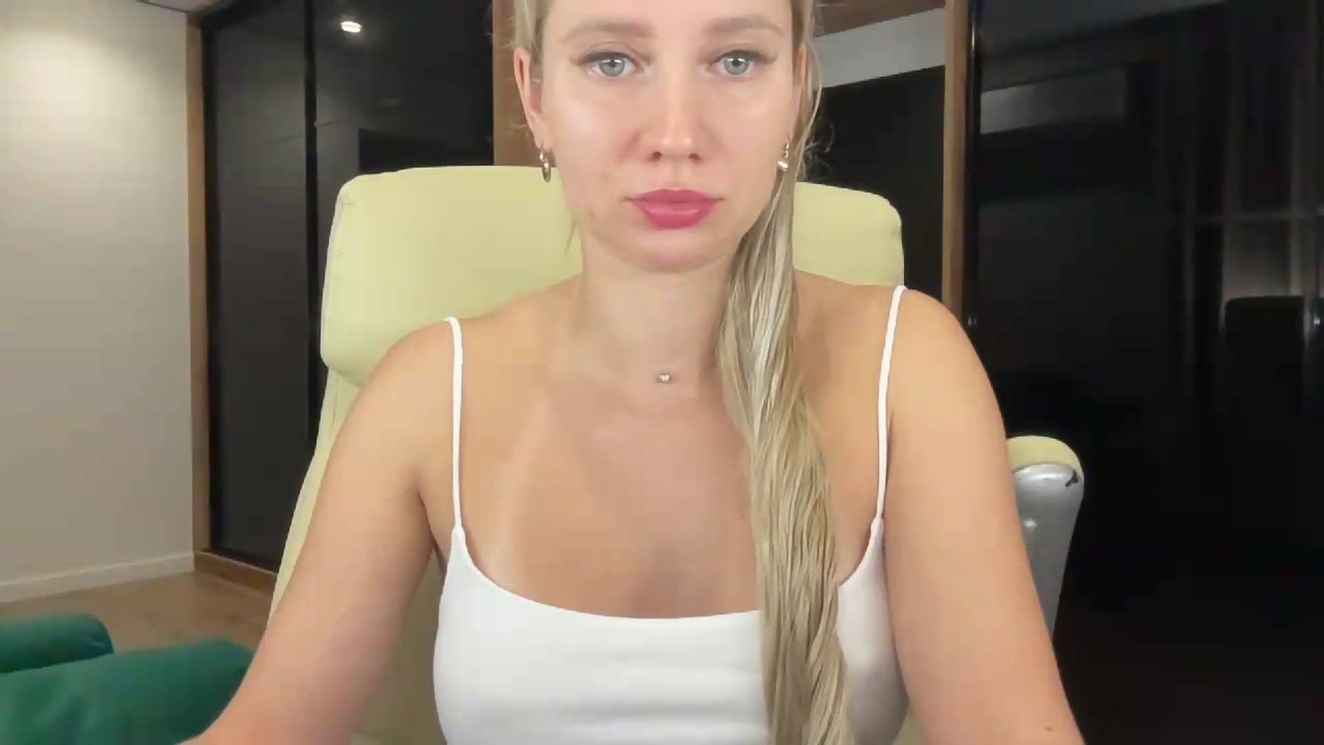 Gallery image thumbnail from Miss_Sylvia's myfreecams stream on, 08/30/2026, 20:35 image 5 of 20