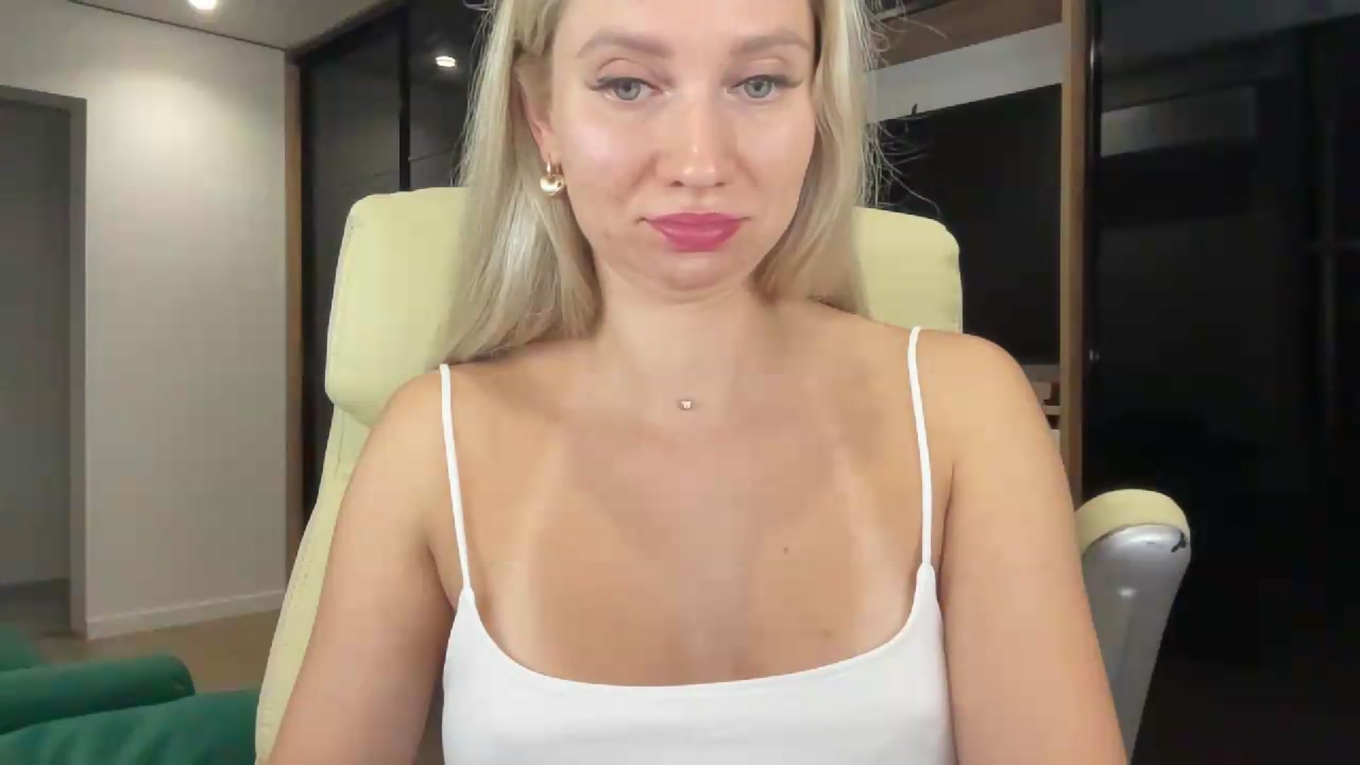 Gallery image thumbnail from Miss_Sylvia's myfreecams stream on, 08/30/2026, 22:15 image 2 of 20