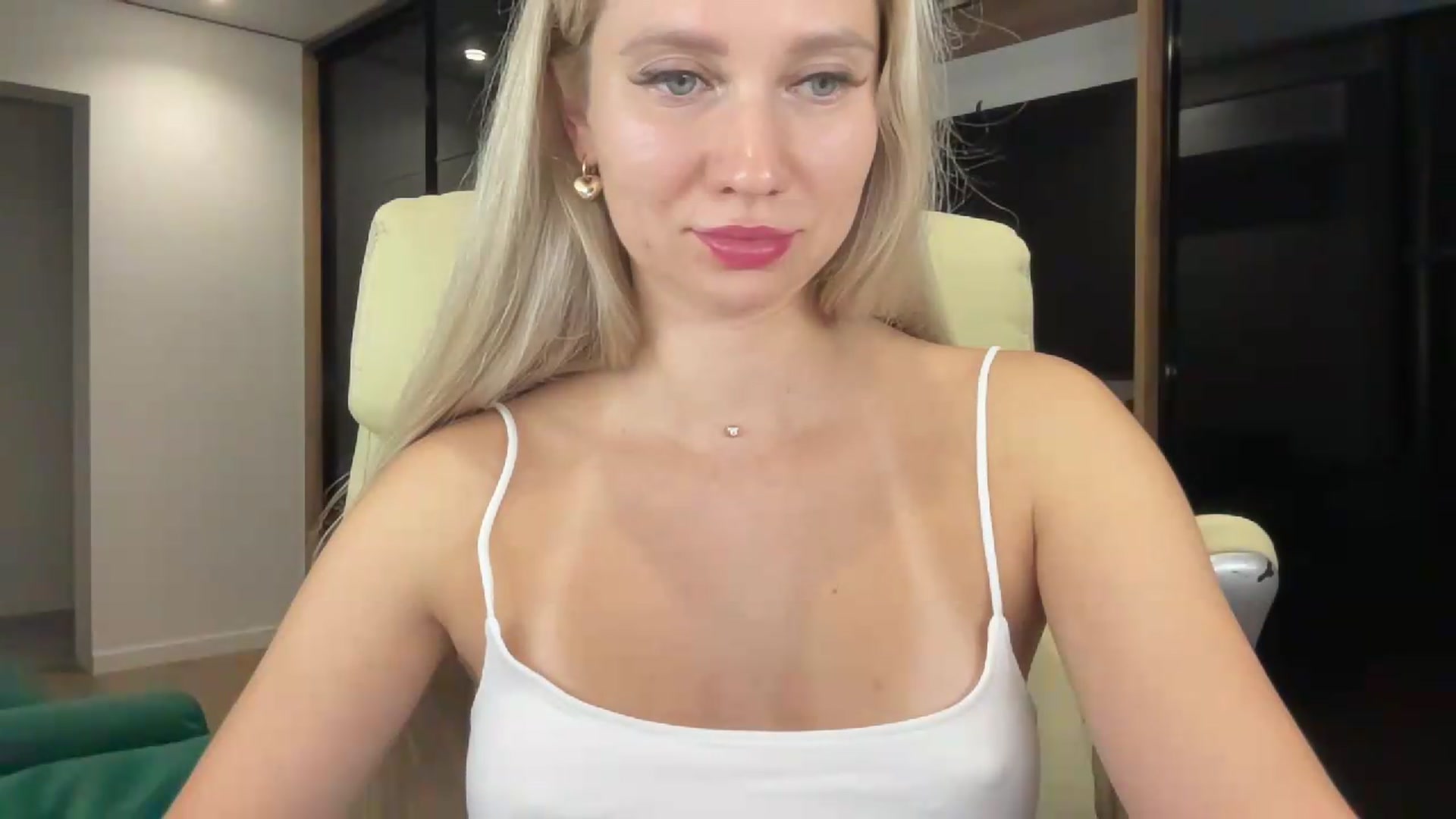 Gallery image thumbnail from Miss_Sylvia's myfreecams stream on, 08/30/2026, 22:15 image 6 of 20
