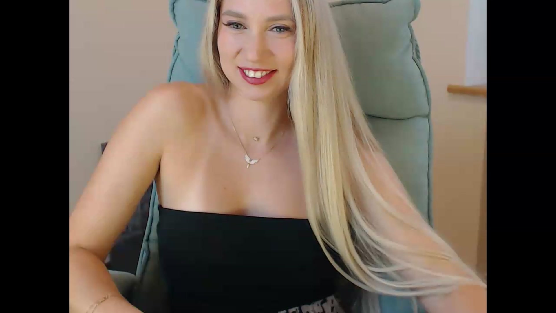 Gallery image thumbnail from Miss_Sylvia's myfreecams stream on, 08/31/2026, 17:25 image 6 of 20