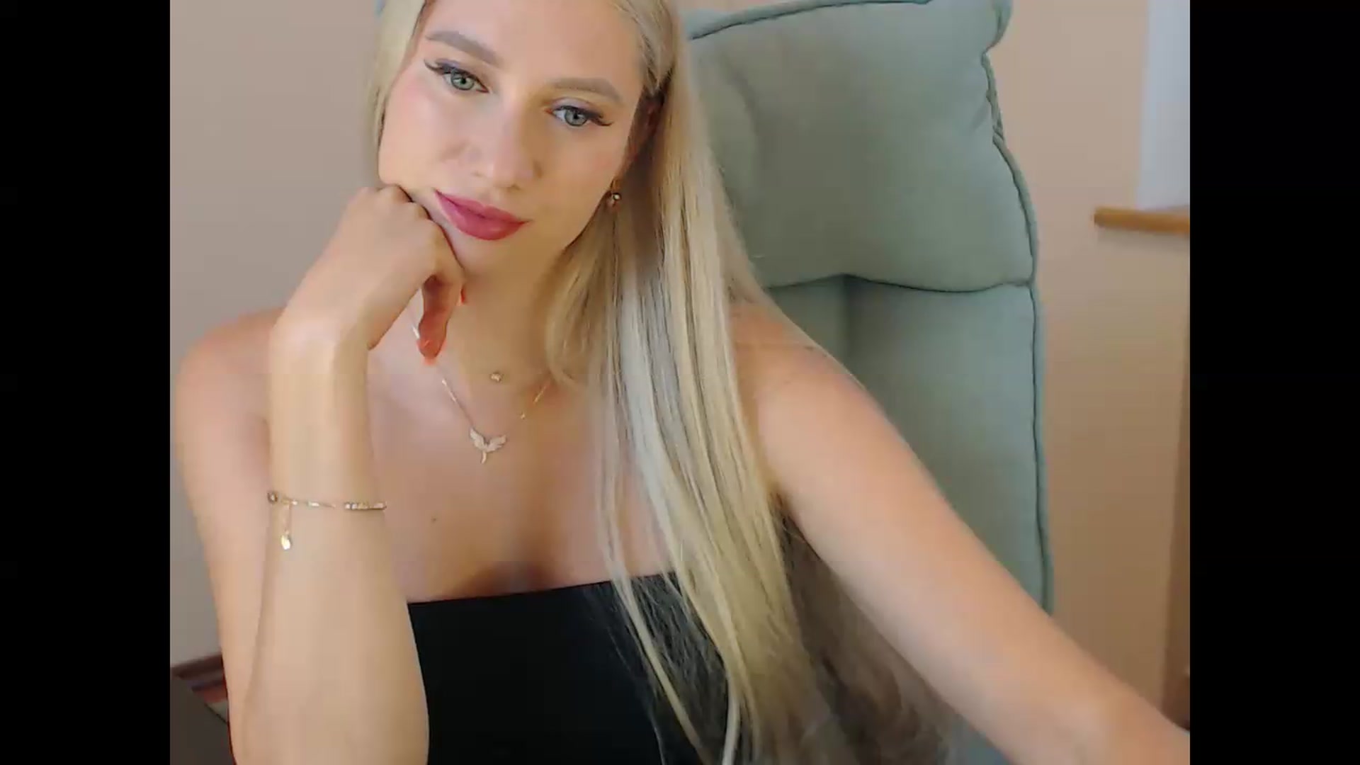 Gallery image thumbnail from Miss_Sylvia's myfreecams stream on, 08/31/2026, 17:25 image 7 of 20