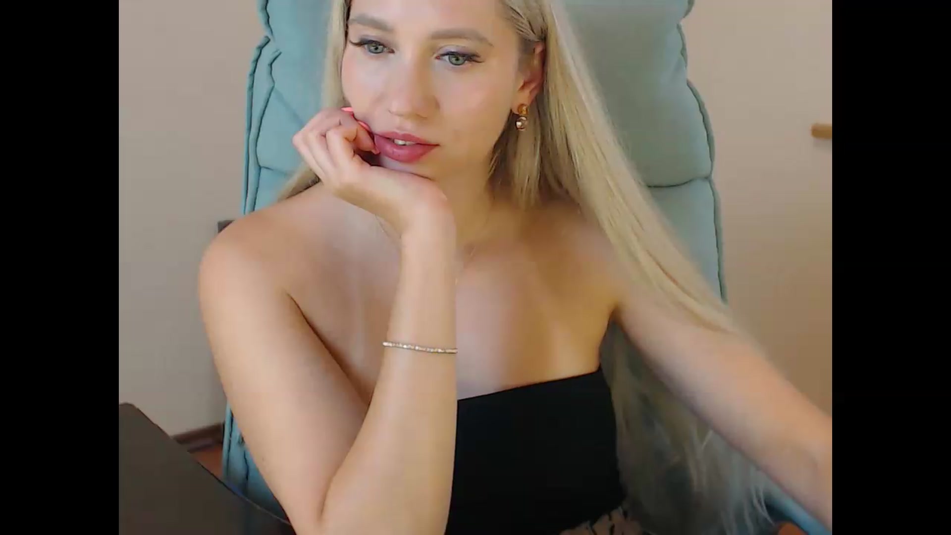 Gallery image thumbnail from Miss_Sylvia's myfreecams stream on, 08/31/2026, 19:41 image 15 of 20