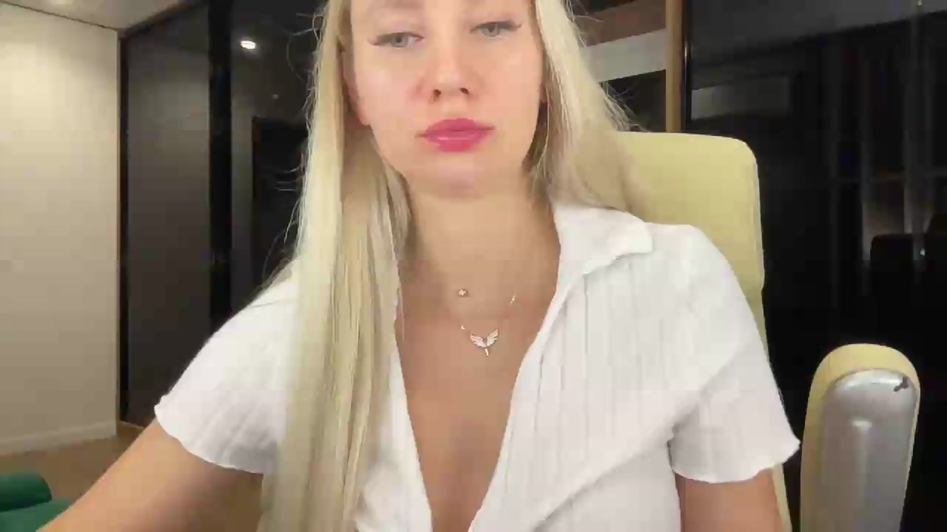Gallery image thumbnail from Miss_Sylvia's myfreecams stream on, 09/01/2026, 19:04 image 4 of 20