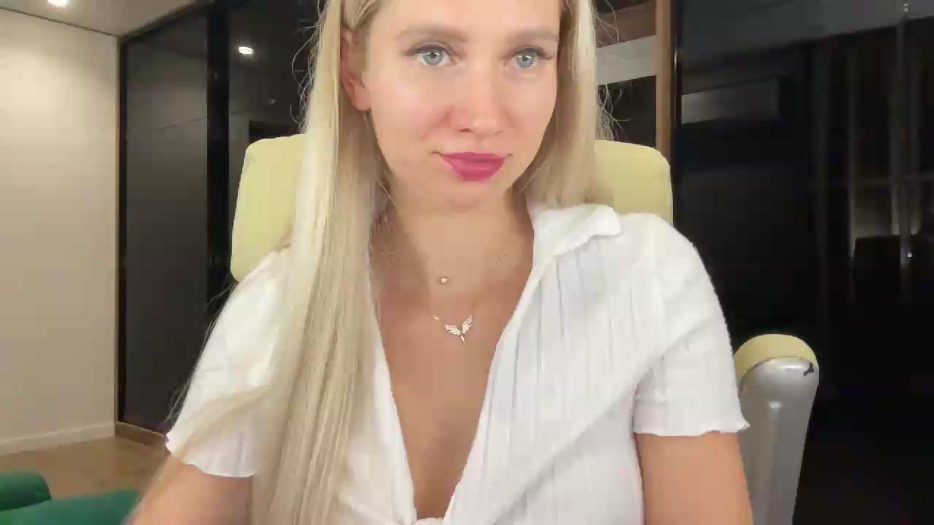 Gallery image thumbnail from Miss_Sylvia's myfreecams stream on, 09/01/2026, 19:04 image 1 of 20