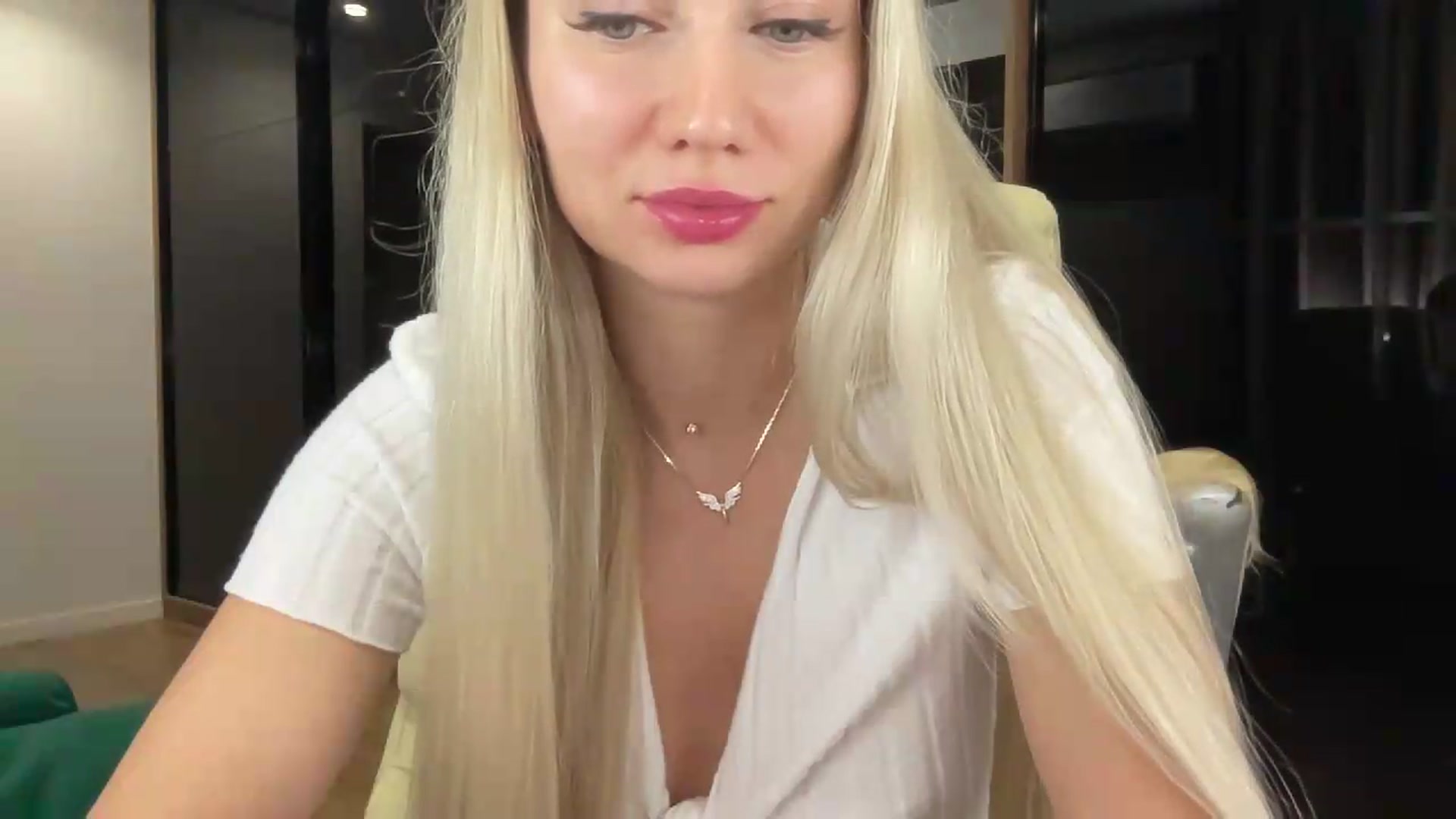 Gallery image thumbnail from Miss_Sylvia's myfreecams stream on, 09/01/2026, 19:04 image 9 of 20