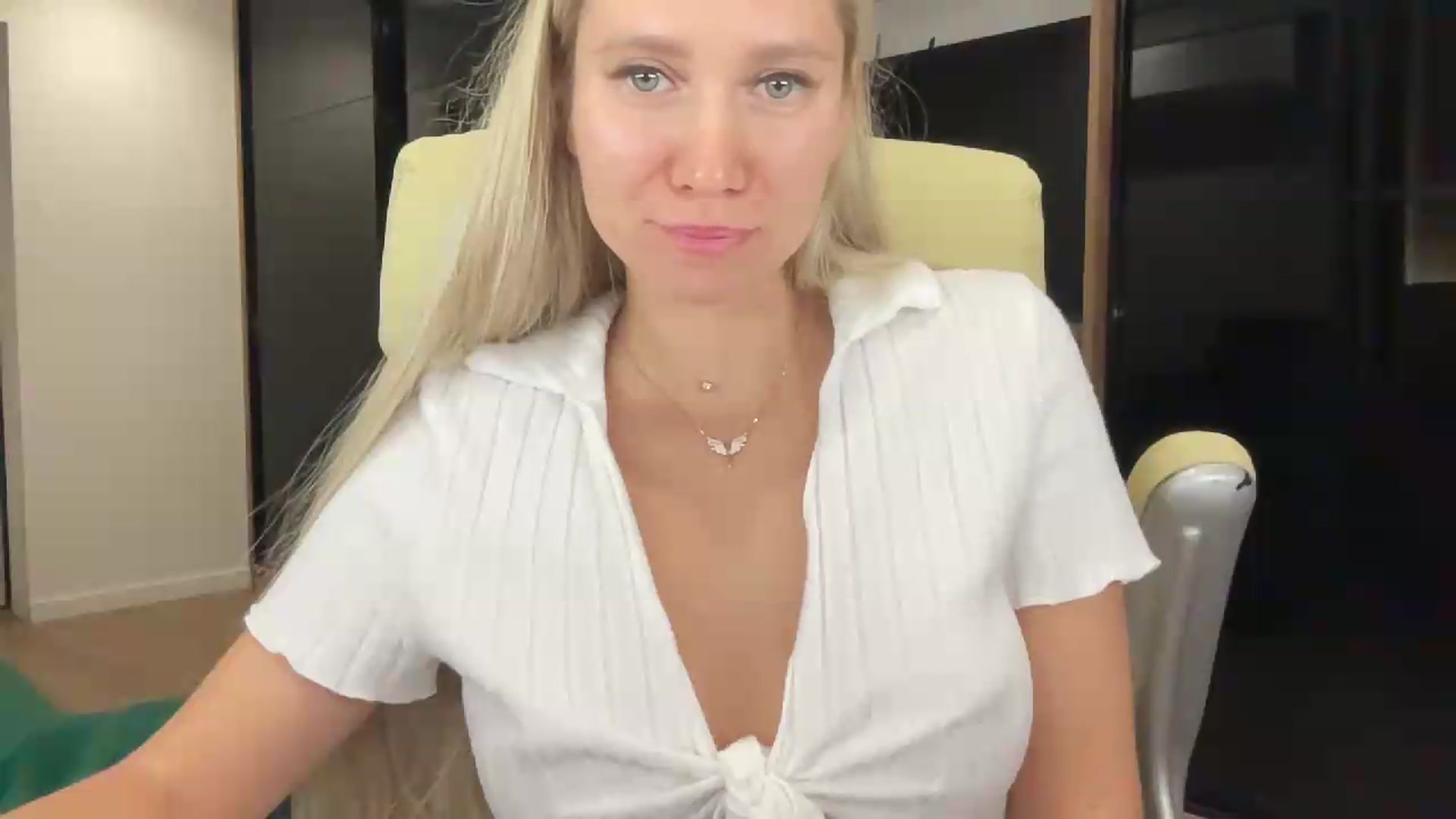 Gallery image thumbnail from Miss_Sylvia's myfreecams stream on, 09/01/2026, 22:18 image 13 of 20