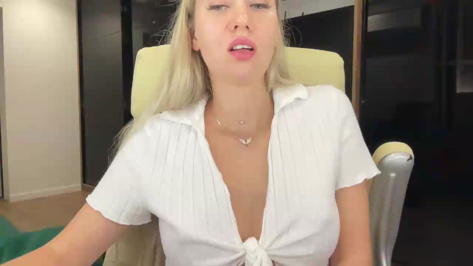Gallery image thumbnail from Miss_Sylvia's myfreecams stream on, 09/01/2026, 22:18 image 14 of 20