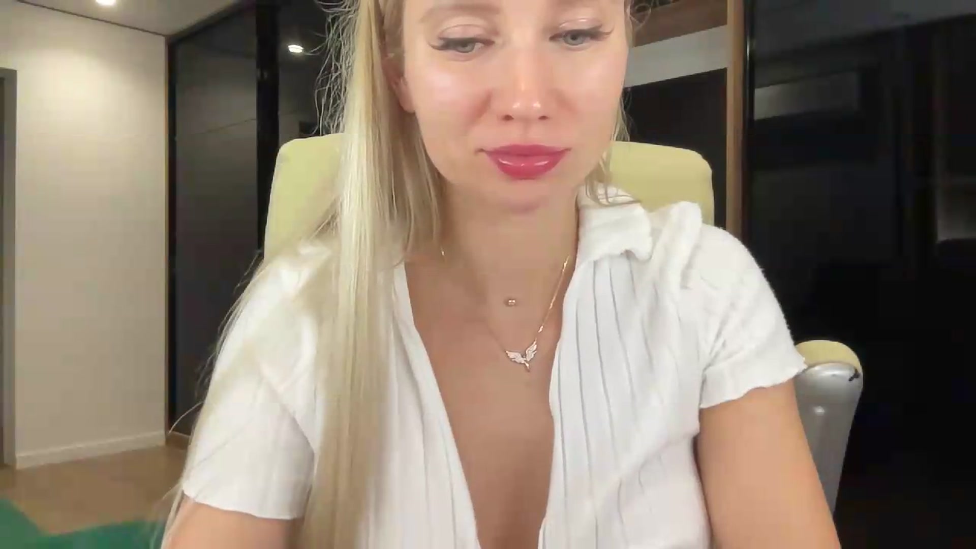 Gallery image thumbnail from Miss_Sylvia's myfreecams stream on, 09/01/2026, 22:18 image 2 of 20