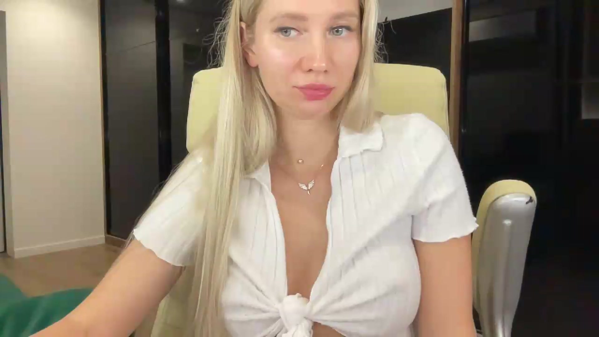 Gallery image thumbnail from Miss_Sylvia's myfreecams stream on, 09/01/2026, 22:18 image 20 of 20