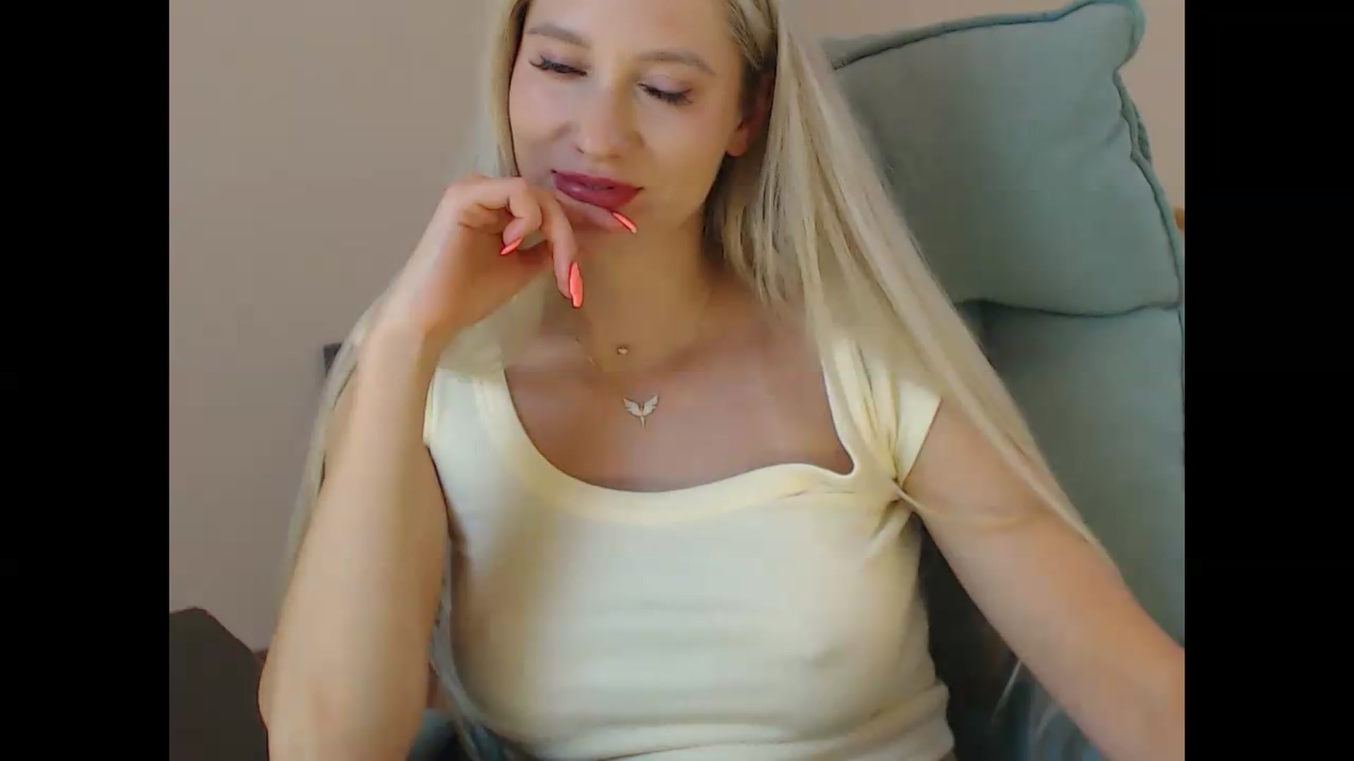 Gallery image thumbnail from Miss_Sylvia's myfreecams stream on, 09/03/2026, 18:54 image 13 of 20