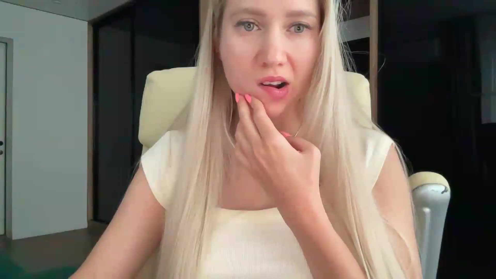 Gallery image thumbnail from Miss_Sylvia's myfreecams stream on, 09/05/2026, 16:16 image 16 of 20