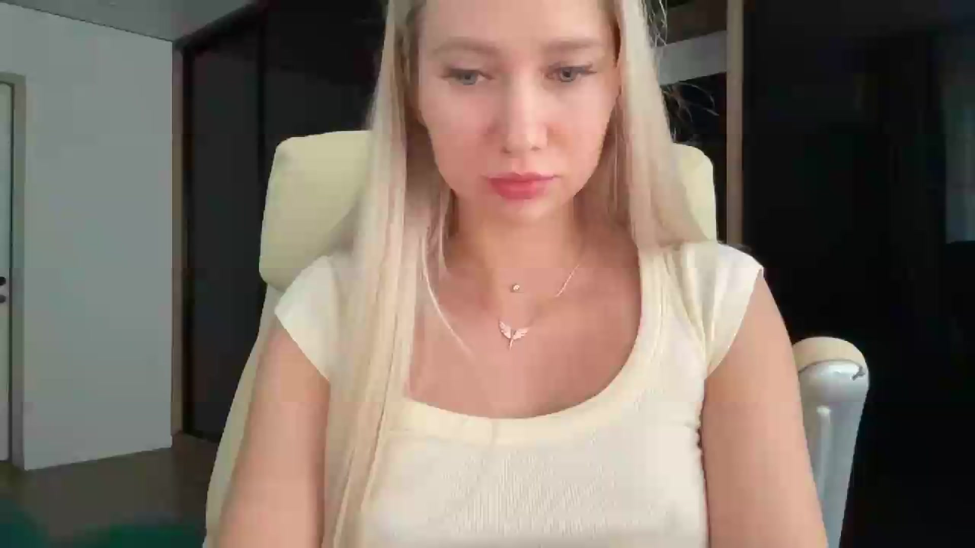 Gallery image thumbnail from Miss_Sylvia's myfreecams stream on, 09/05/2026, 16:16 image 18 of 20