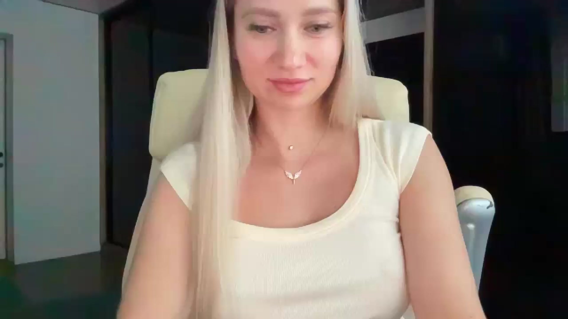 Gallery image thumbnail from Miss_Sylvia's myfreecams stream on, 09/05/2026, 16:32 image 13 of 20