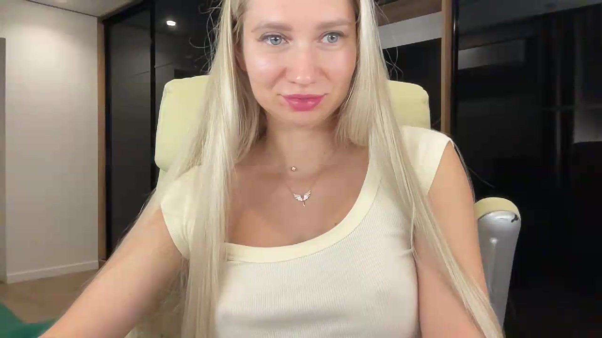 Gallery image thumbnail from Miss_Sylvia's myfreecams stream on, 09/05/2026, 17:26 image 13 of 20