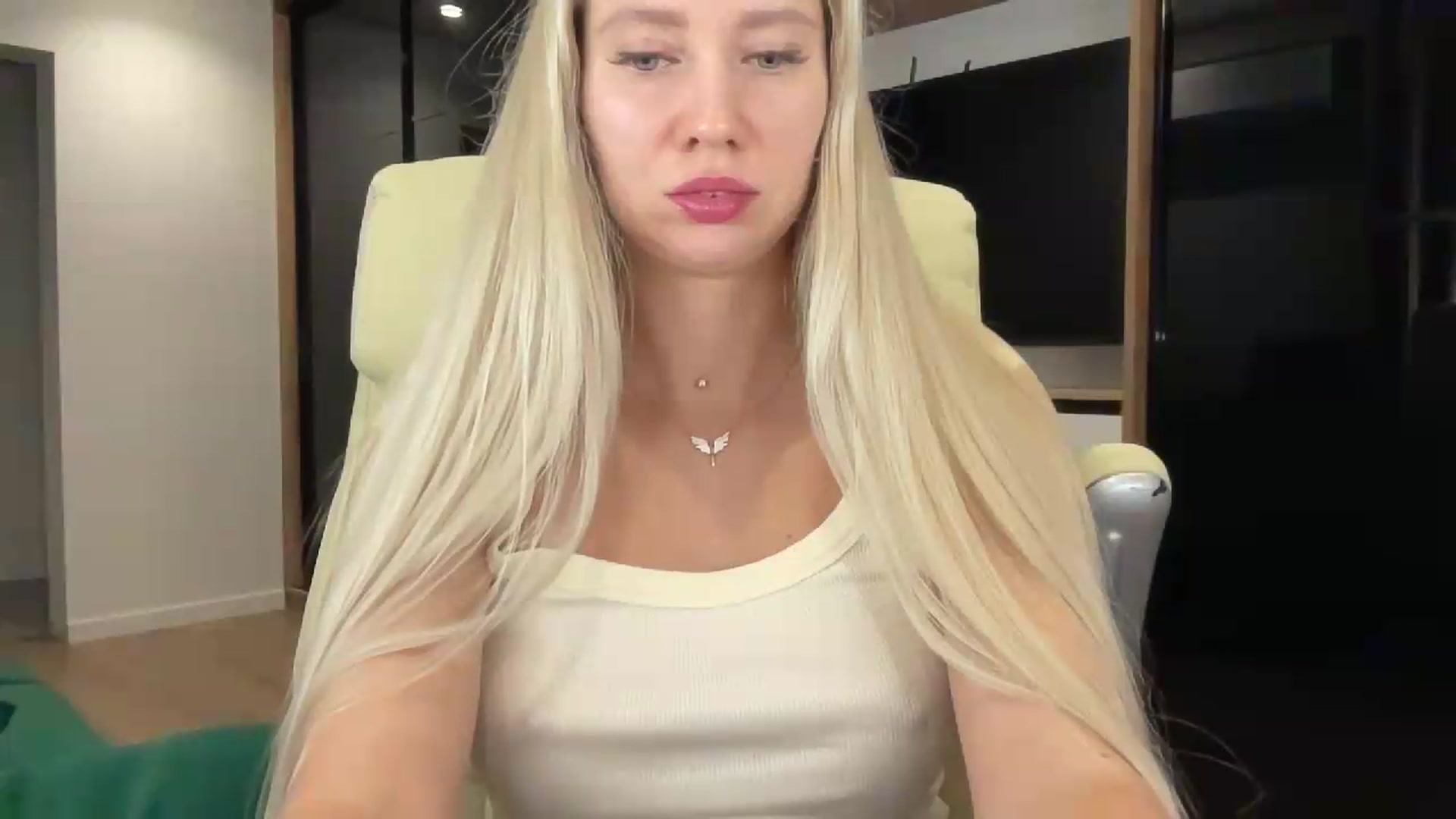 Gallery image thumbnail from Miss_Sylvia's myfreecams stream on, 09/05/2026, 19:50 image 3 of 20