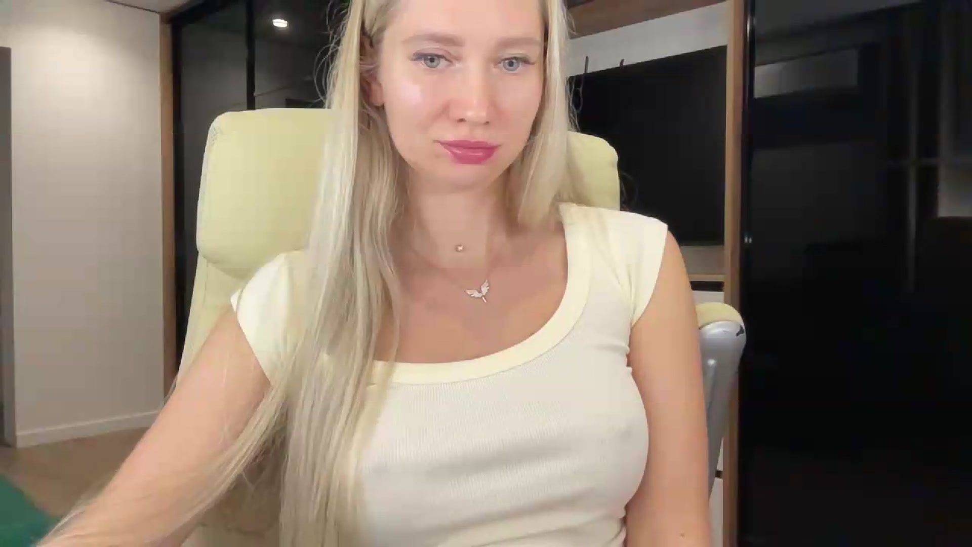 Gallery image thumbnail from Miss_Sylvia's myfreecams stream on, 09/05/2026, 19:50 image 20 of 20
