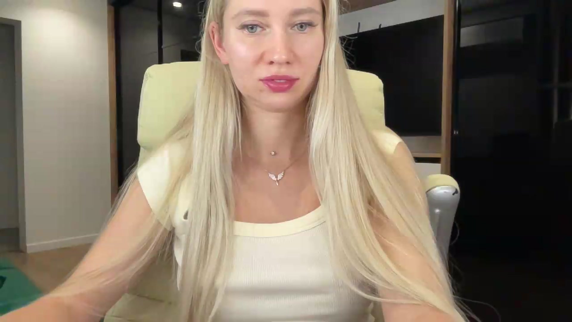 Gallery image thumbnail from Miss_Sylvia's myfreecams stream on, 09/05/2026, 19:50 image 5 of 20