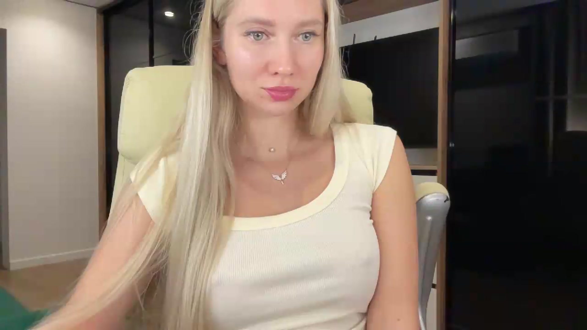 Gallery image thumbnail from Miss_Sylvia's myfreecams stream on, 09/05/2026, 19:50 image 18 of 20