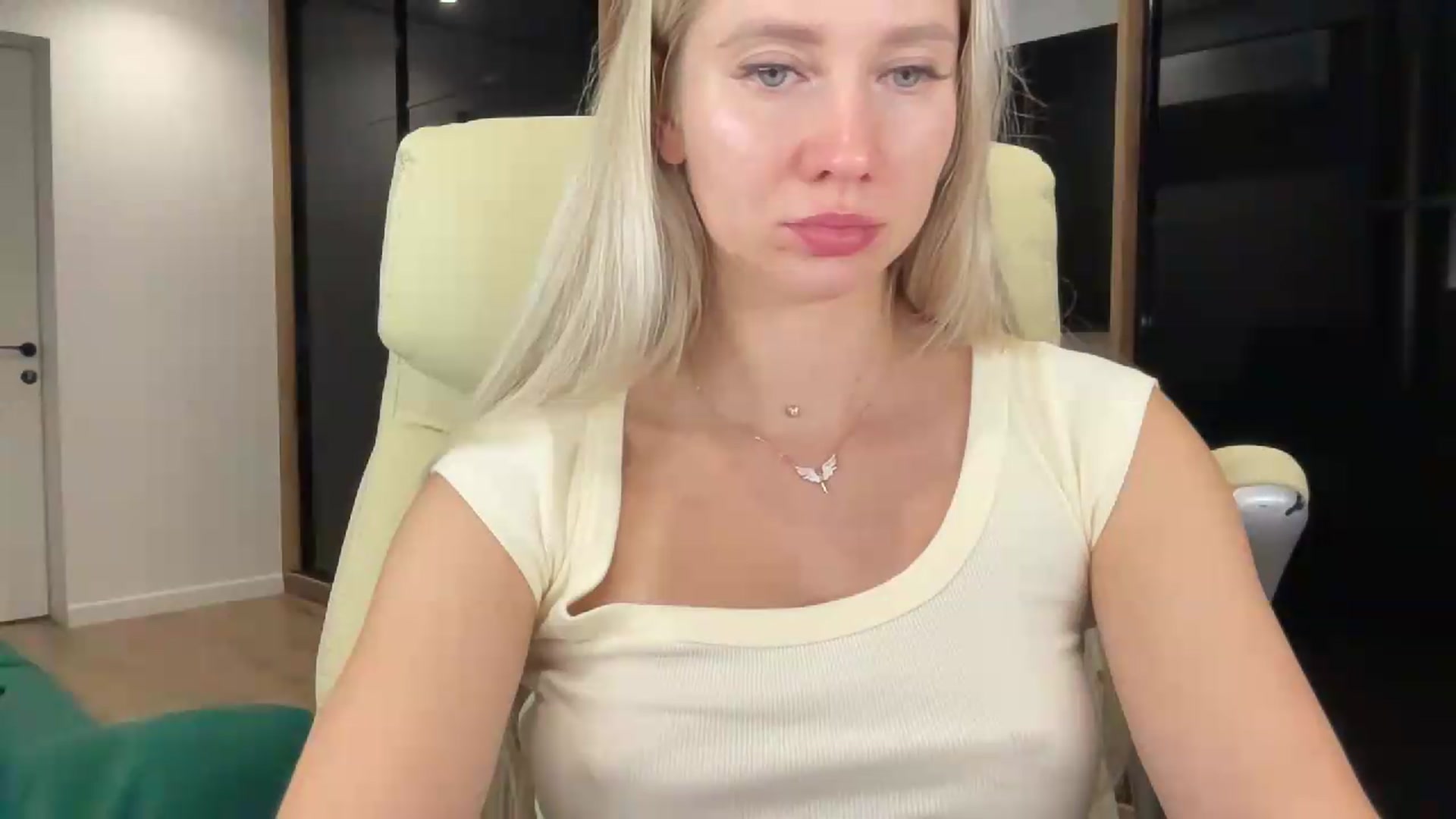 Gallery image thumbnail from Miss_Sylvia's myfreecams stream on, 09/05/2026, 21:39 image 9 of 20