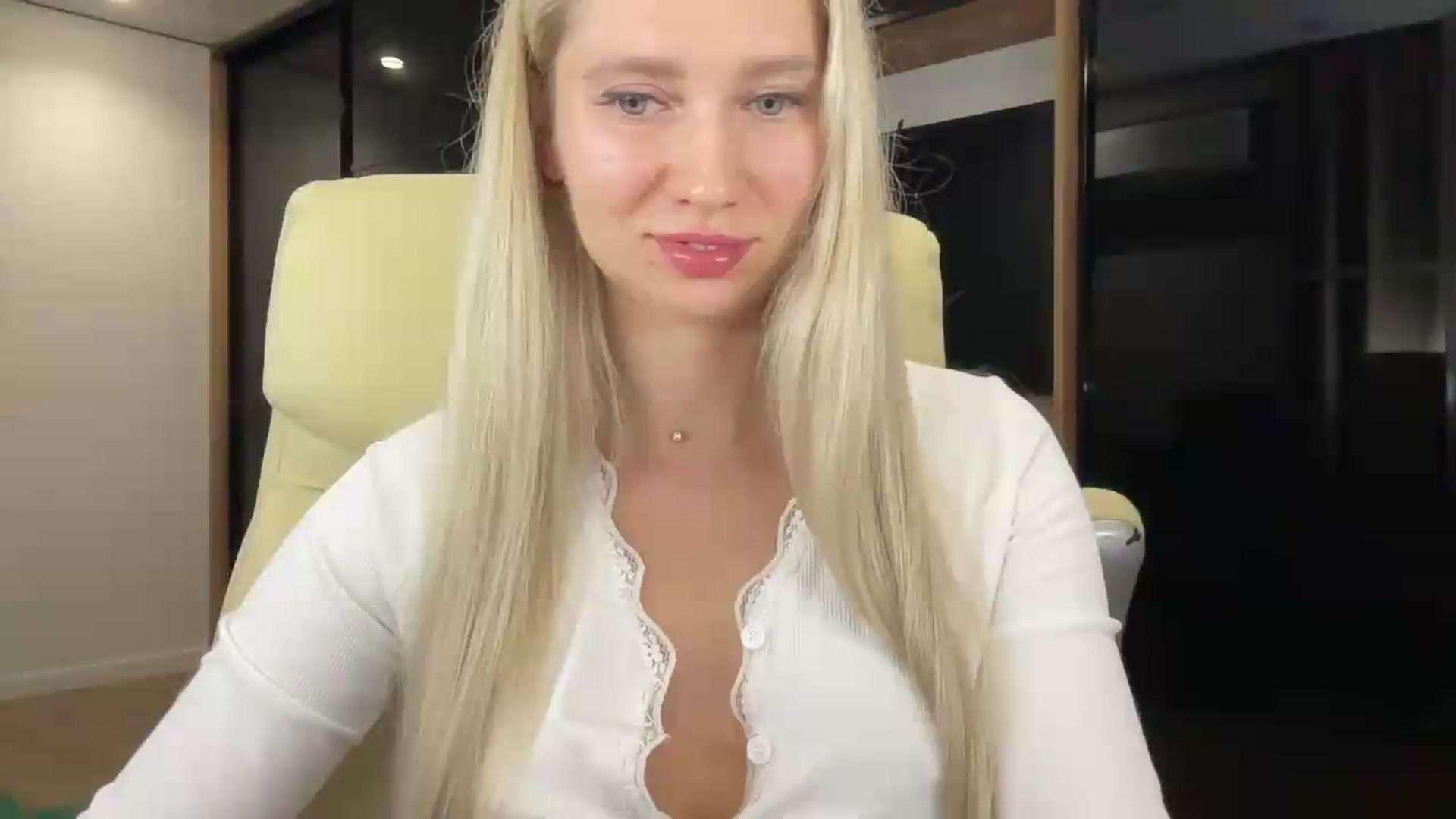 Gallery image thumbnail from Miss_Sylvia's myfreecams stream on, 09/06/2026, 18:32 image 15 of 20