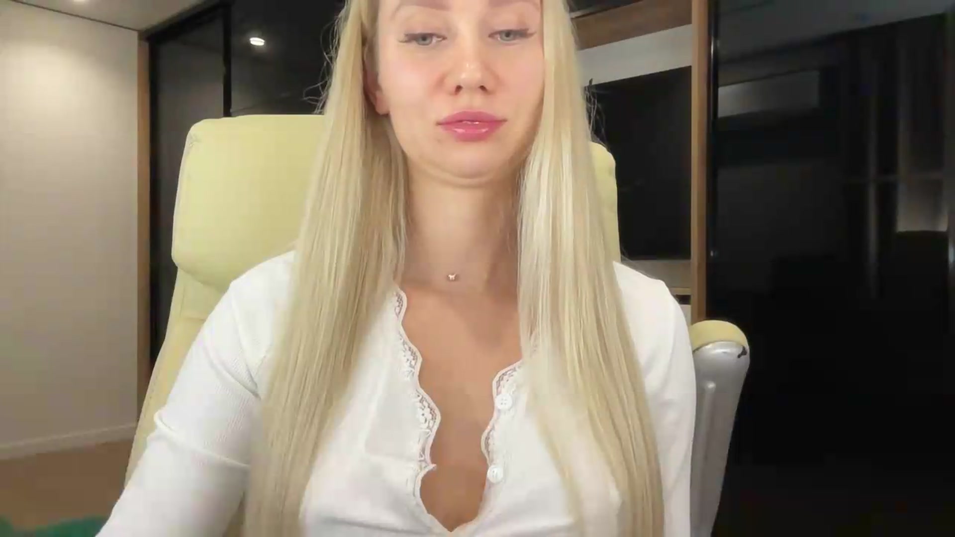 Gallery image thumbnail from Miss_Sylvia's myfreecams stream on, 09/06/2026, 18:32 image 13 of 20