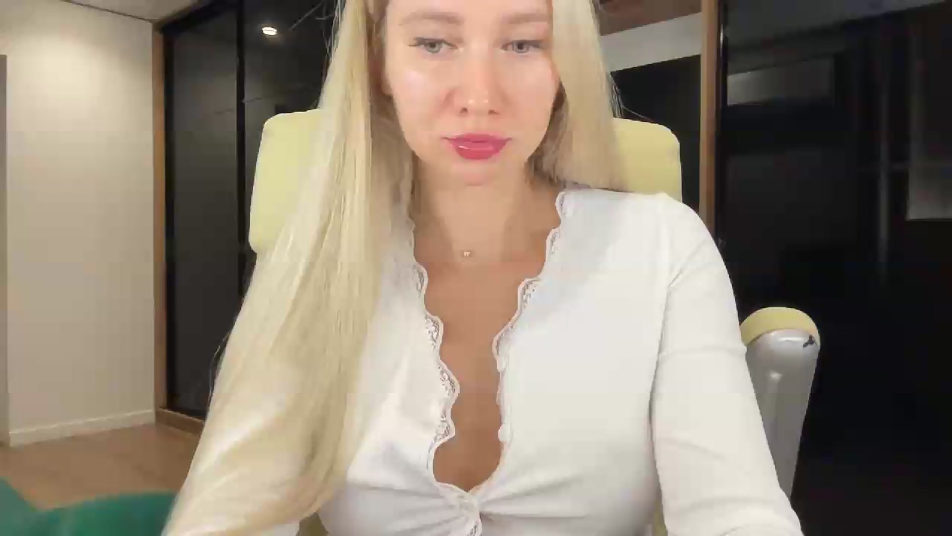 Gallery image thumbnail from Miss_Sylvia's myfreecams stream on, 09/06/2026, 20:58 image 1 of 20