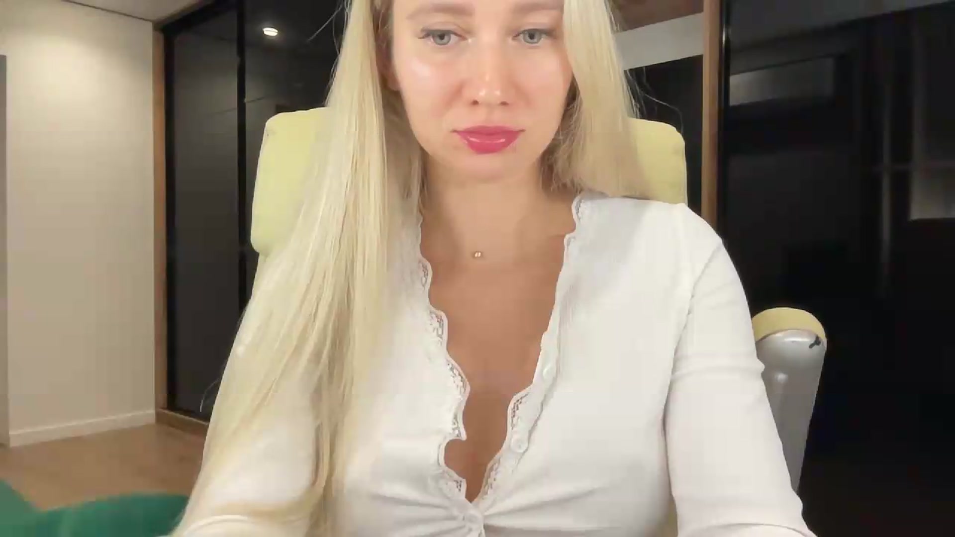 Gallery image thumbnail from Miss_Sylvia's myfreecams stream on, 09/06/2026, 20:58 image 3 of 20